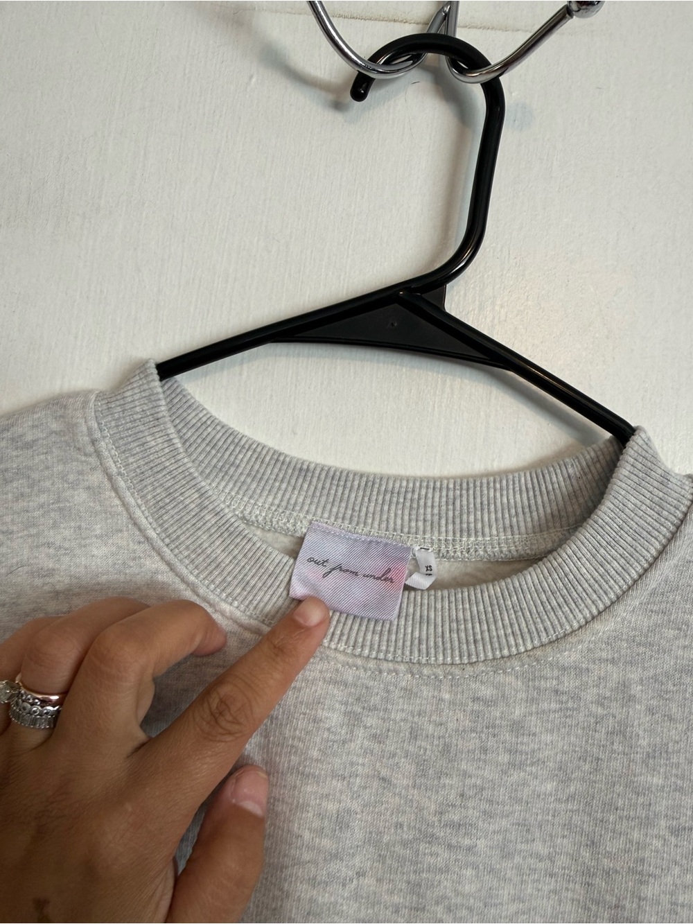 Out from under gray boxy cropped embroidered cut out star detail sweatshirt - Picture 4 of 6